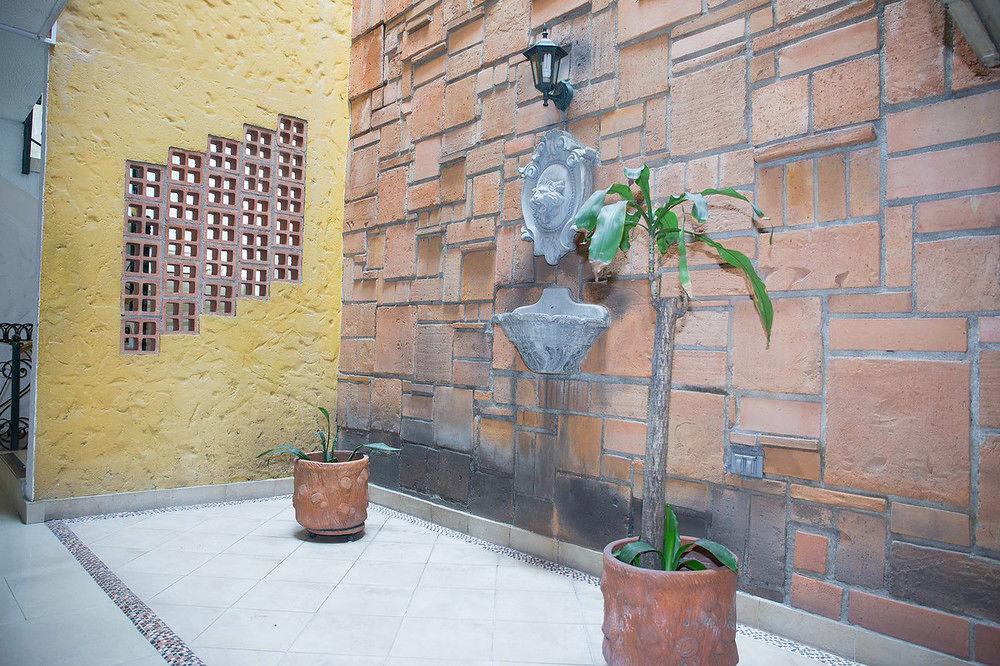 Hotel Ayenda 1223 Porton De La 10 Medellín Zewnętrze zdjęcie