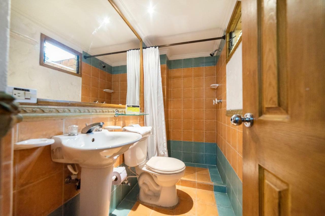 Hotel Ayenda 1223 Porton De La 10 Medellín Zewnętrze zdjęcie