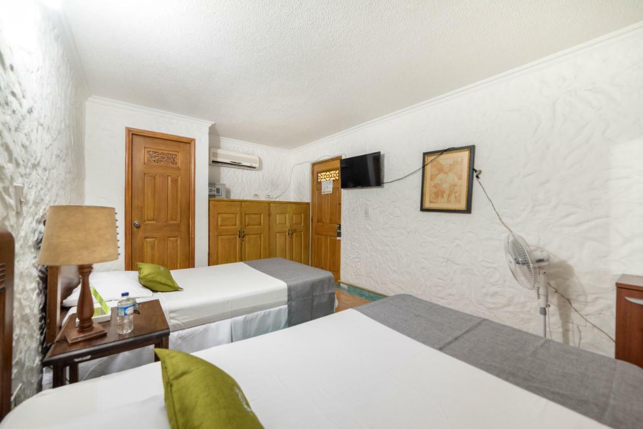Hotel Ayenda 1223 Porton De La 10 Medellín Zewnętrze zdjęcie