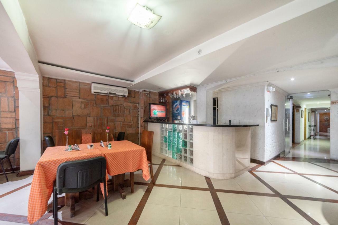 Hotel Ayenda 1223 Porton De La 10 Medellín Zewnętrze zdjęcie