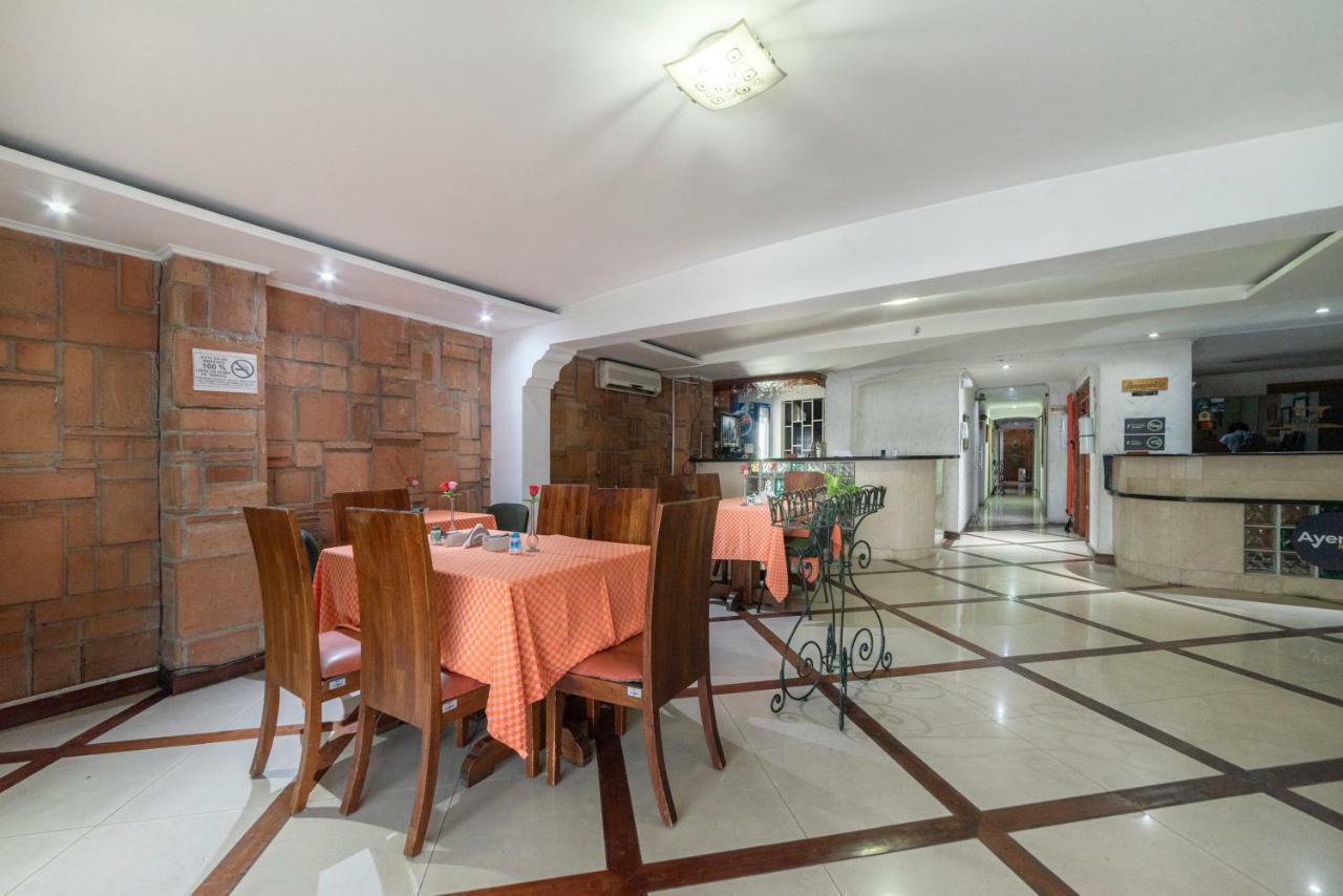 Hotel Ayenda 1223 Porton De La 10 Medellín Zewnętrze zdjęcie