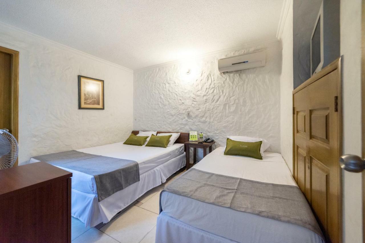 Hotel Ayenda 1223 Porton De La 10 Medellín Zewnętrze zdjęcie