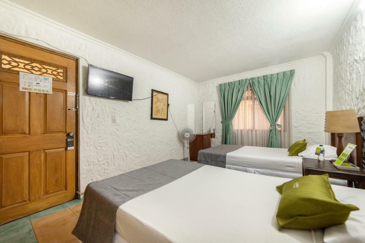 Hotel Ayenda 1223 Porton De La 10 Medellín Zewnętrze zdjęcie